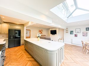 Photo 29- click for photo gallery